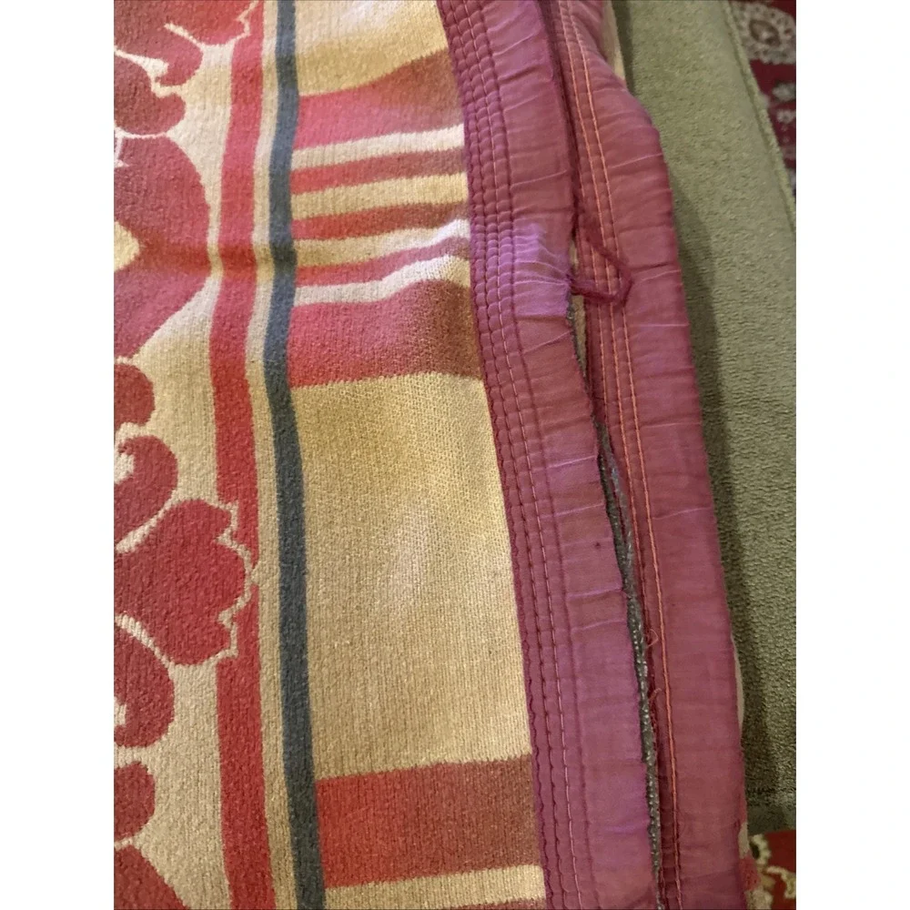 1930's Beacon Camp Blanket Reversable Floral Checker Pattern Approx 76x72 (TD)